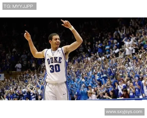 足球明星的逆袭之路与命运的交织探秘